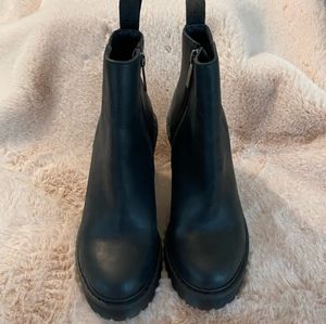 NEW Doc Martens Magdalena Boots